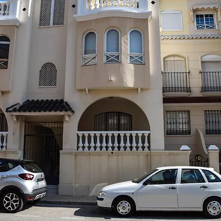 2-bedroom In 1 Minute Walk To The Beach Torrevieja