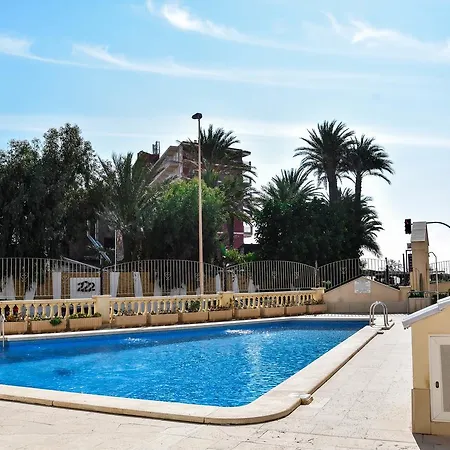 Apartment 2-bedroom In 1 Minute Walk To The Beach Torrevieja