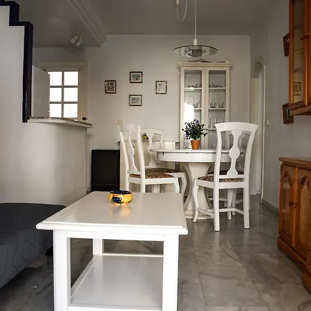 Apartment 2-bedroom In 1 Minute Walk To The Beach Torrevieja